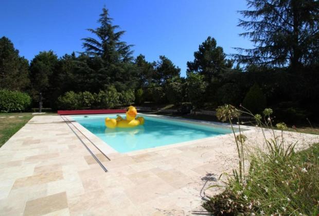 Villa Entiere Du Chateau Lacroix De Civrac 3 Ch, 3 Sdb, Piscine Xxl,Sauna, 4 Etoiles,7 Pers Eksteriør billede