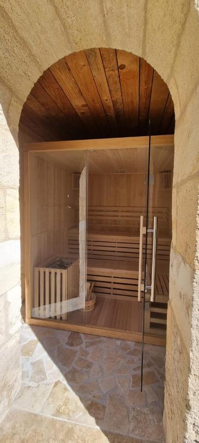 Villa Entiere Du Chateau Lacroix De Civrac 3 Ch, 3 Sdb, Piscine Xxl,Sauna, 4 Etoiles,7 Pers Eksteriør billede